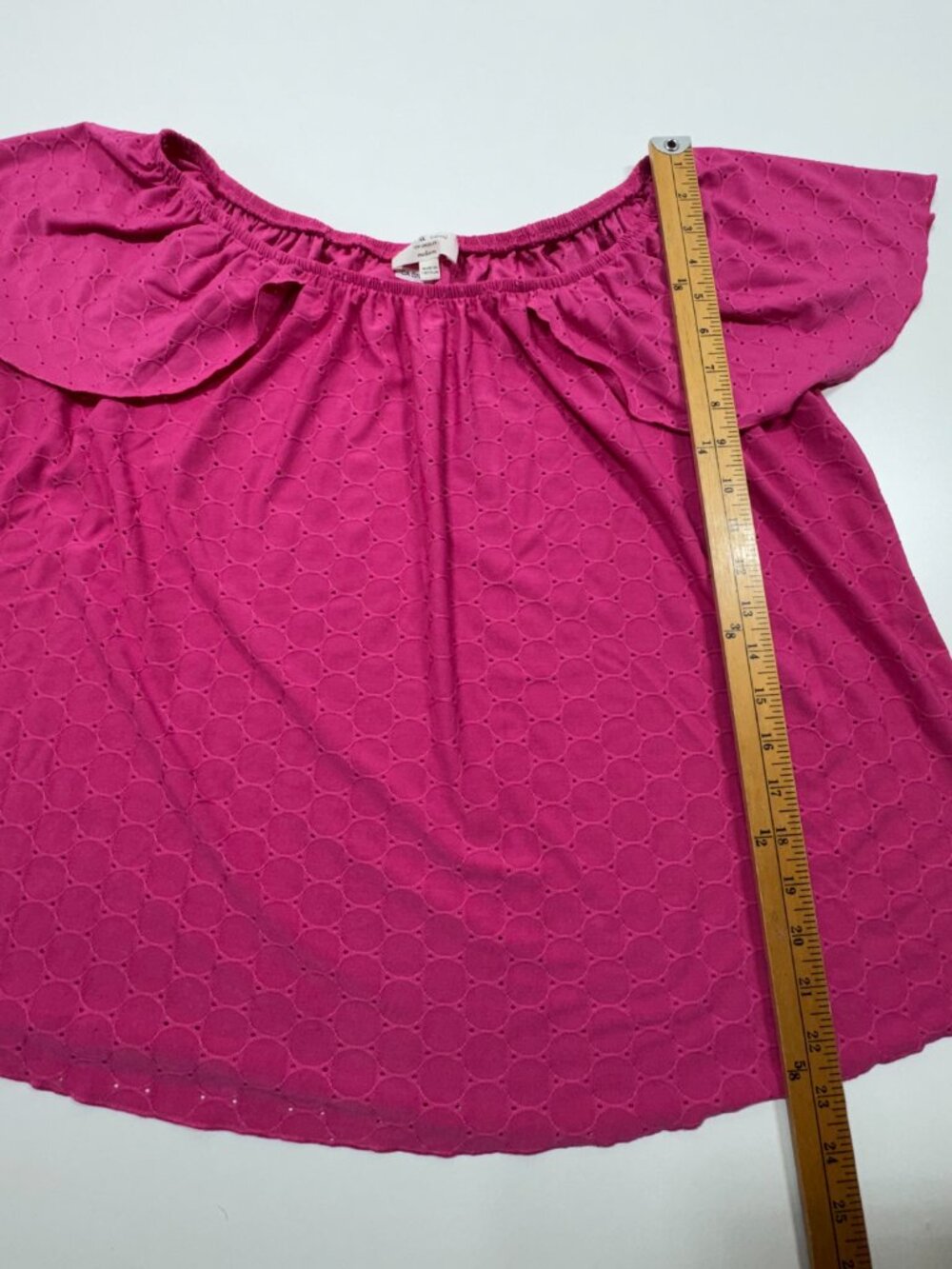 Kim & Cami Hot Pink Eyelet Flutter Sleeve Blouse Medium Boho Top - Picture 3 of 8